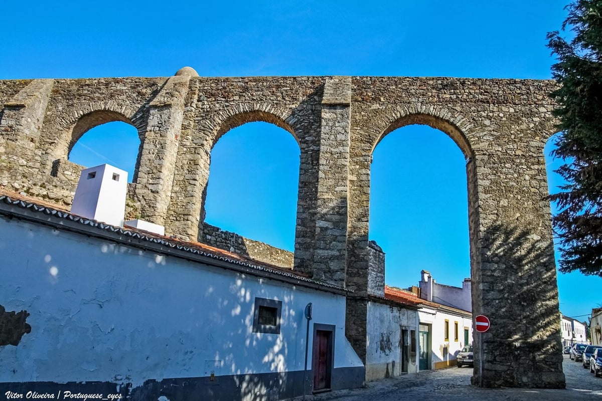 The Água de Prata Aqueduct in Évora