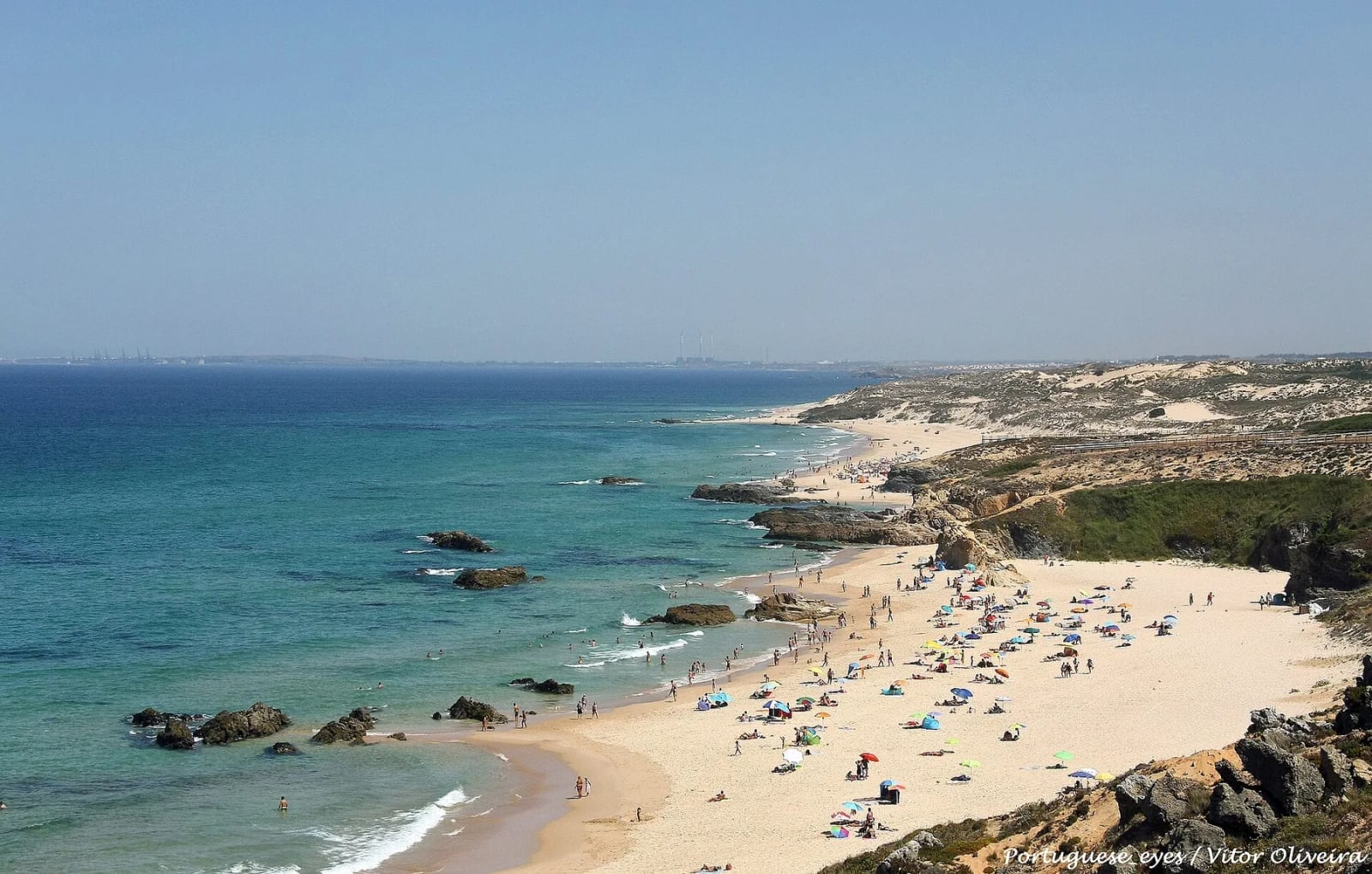 Praia do Malhão and its dunes